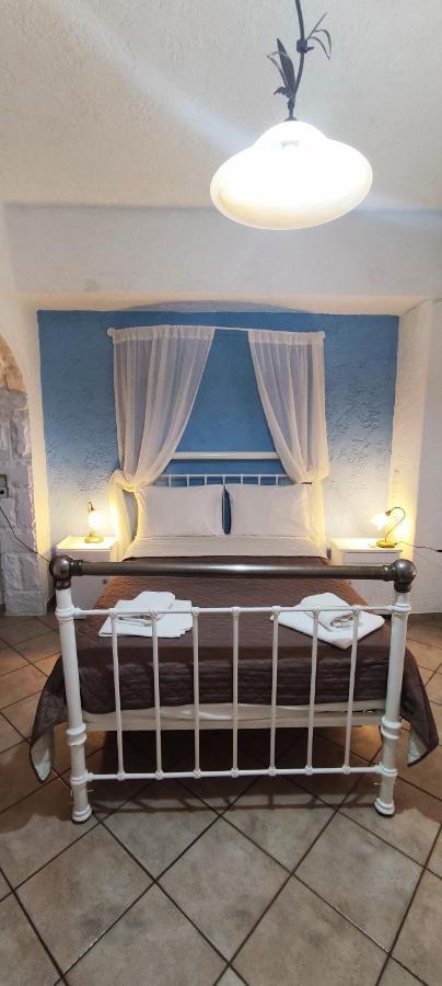 Keramos Hotell Zarós Exteriör bild
