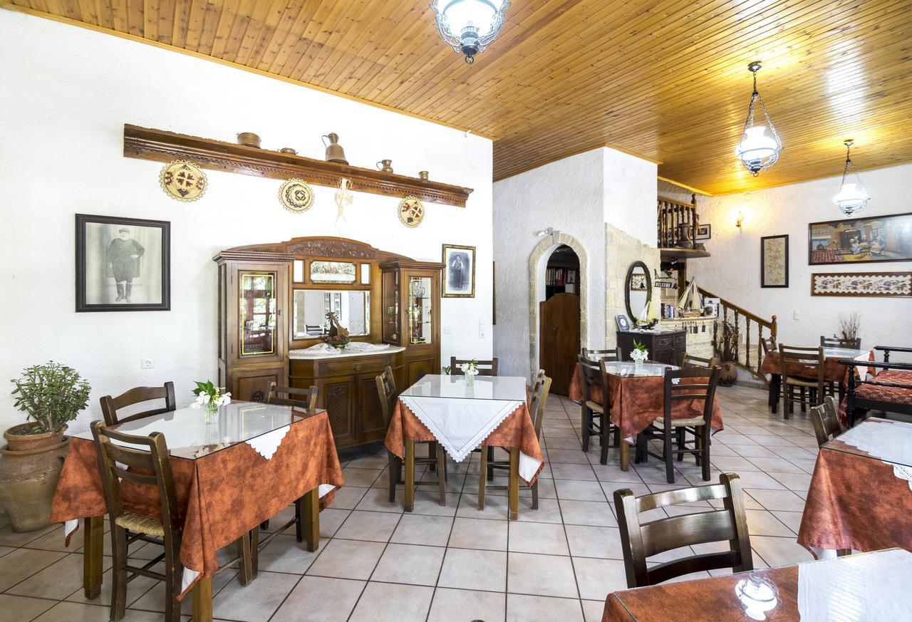 Keramos Hotell Zarós Exteriör bild